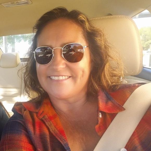 Meet your Posher, Beatriz - Picture 1 of 1